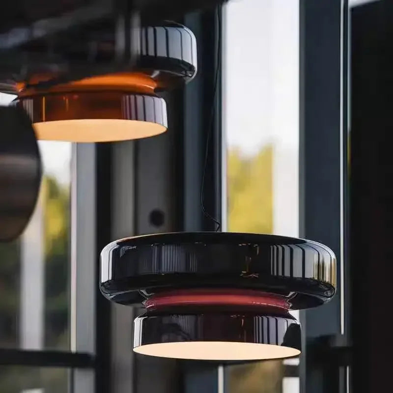Moderne Pendelleuchte Sertig 9020 aus Glas – Ansicht 2 – Davos & Co.