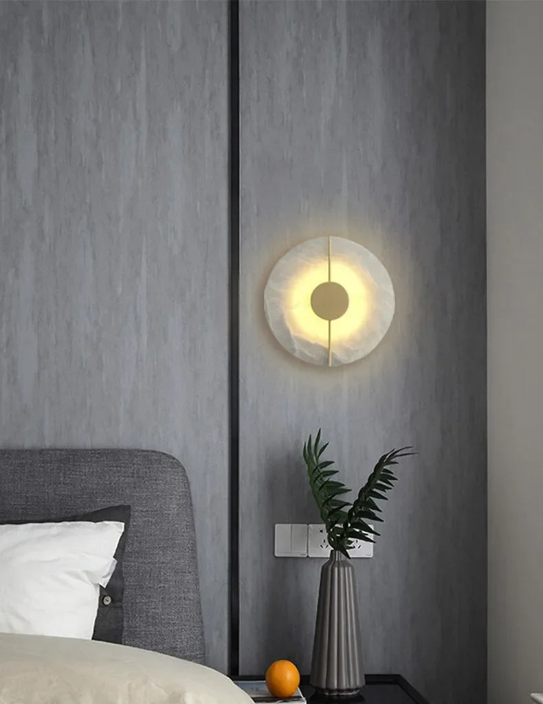 Elegante Wandleuchte Dischma 9223 aus Marmor und Kupfer – Ansicht 18 – Davos & Co.