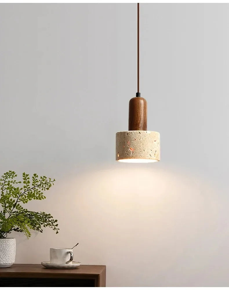 Wabi-Sabi-Pendelleuchte Bonaduz 7587 aus Travertin und Marmor – Ansicht 10 – Davos & Co.
