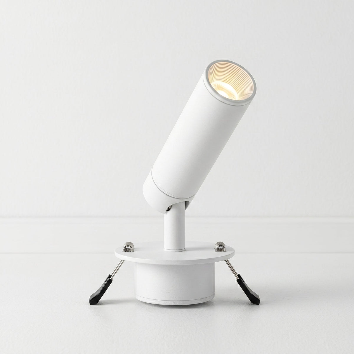 Minimalistischer Strahler Crans 9664 aus Metall, schwenkbar – Ansicht 2 – Davos & Co.