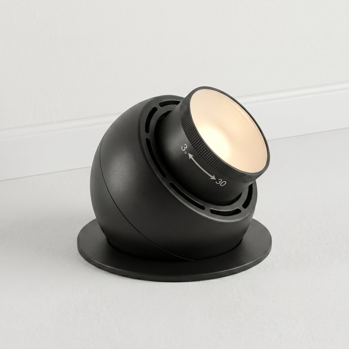 Minimalistischer Strahler Walenstadt 3540 aus Metall, schwenkbar – Ansicht 2 – Davos & Co.