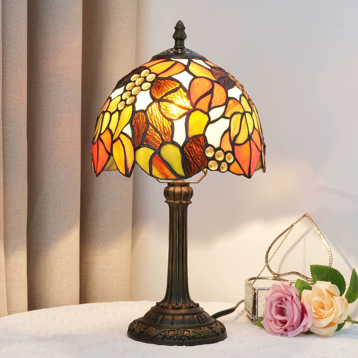 Tiffany-Tischleuchte Montreux 9423 aus Buntglas – Davos & Co.