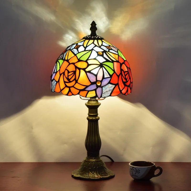 Tiffany-Tischleuchte Zuoz 7596 aus Buntglas – Davos & Co.